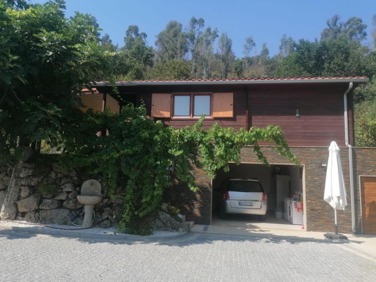 Kombi House Terras de Bouro Kültér fotó